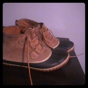 Sorel out and about waterproof  boots size 7
